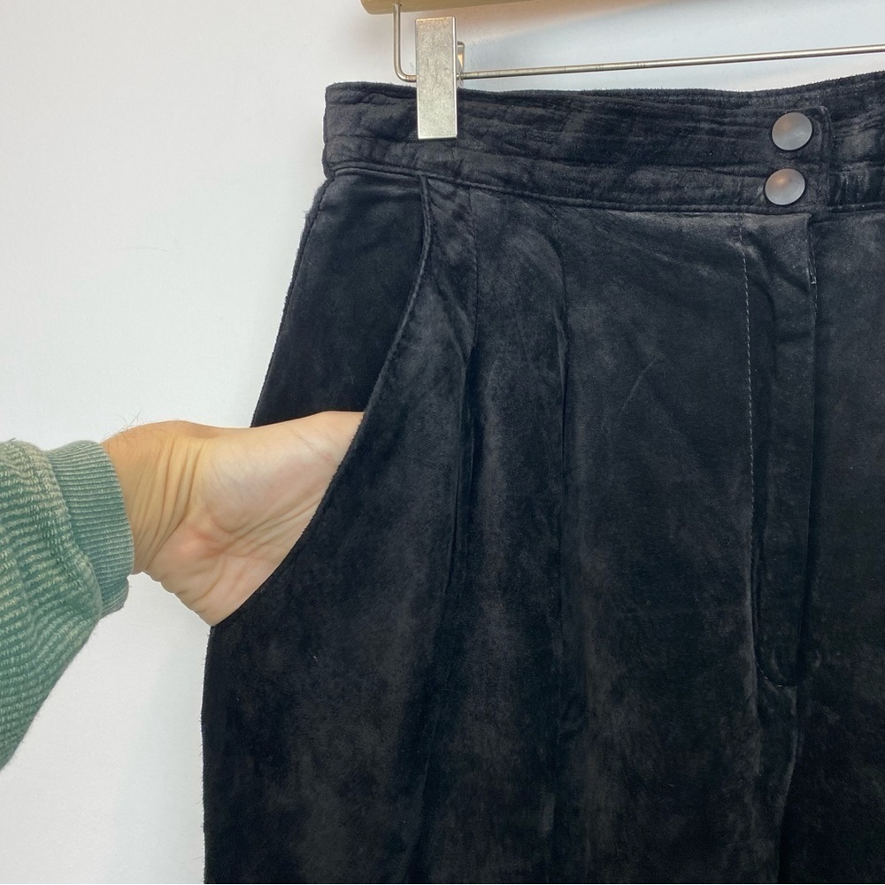 Danier • vintage black suede tapered trousers